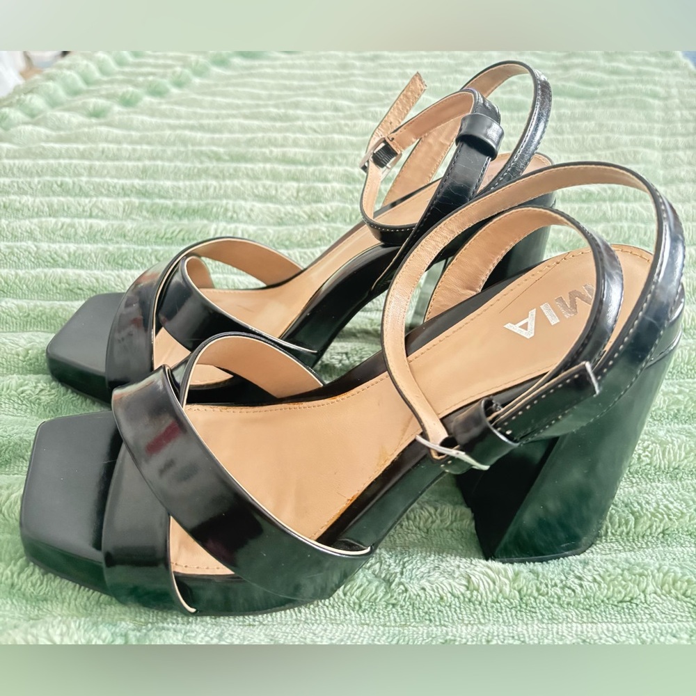 MIA ELOISE VEGAN STRAPPY SANDALS, size 9 - Picture 10 of 10
